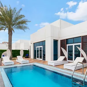 Fam Living - Sarai Beach Villas - Palm Jumeirah - Families Only Dubai