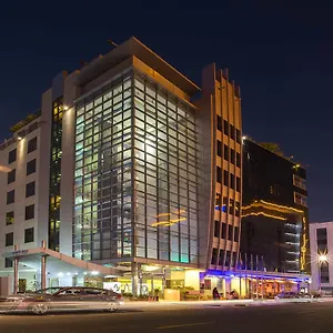 Mena Albarsha At The Mall Dubaj